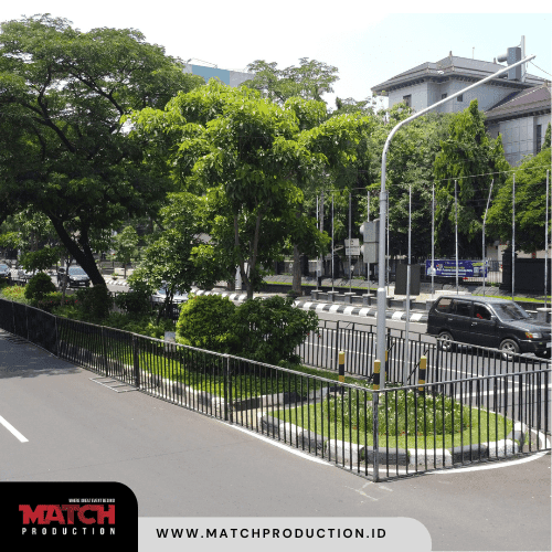 Barikade 1 Barikade dari Match Production Spesialis Sewa Barikade Terbaik. Hubungi Segera untuk layanan profesional!