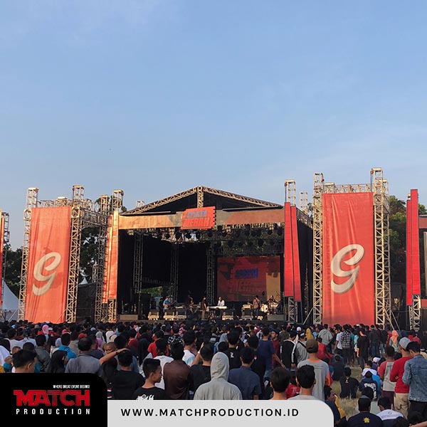 Stage Rigging, Sound System & Lighting